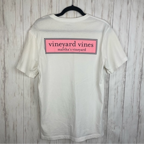 Vineyard Vines white and pink basic tee - Picture 1 of 6